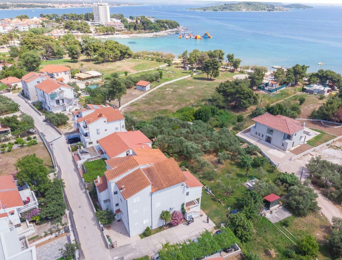 Apartments And Rooms On The Beach Vodice Buitenkant foto